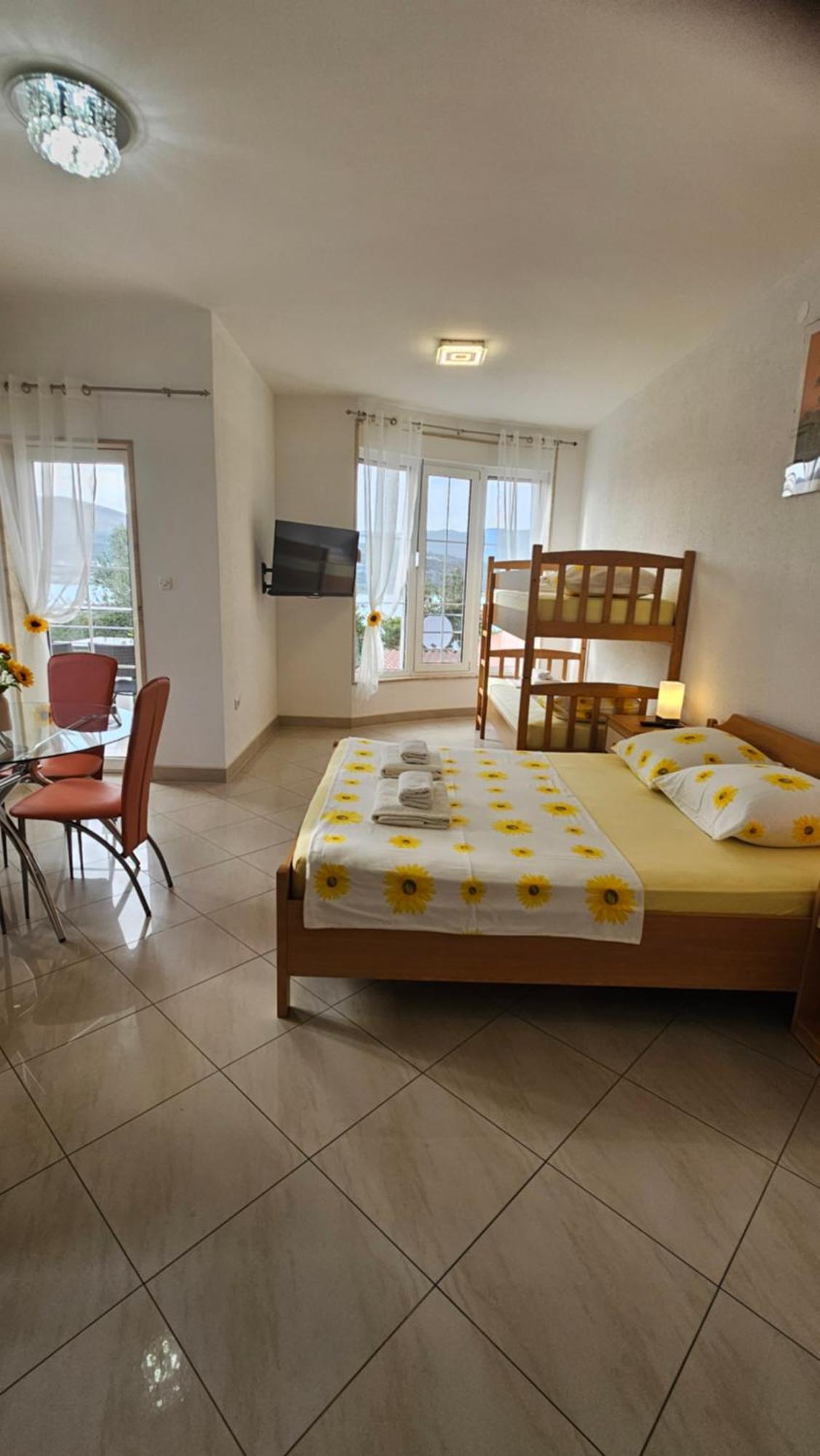 Apartmani Barnjak Trogir Eksteriør billede