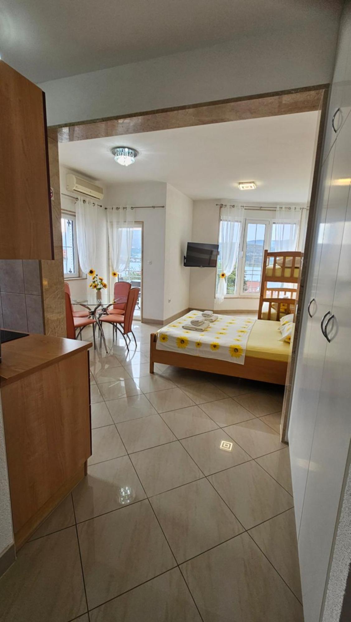 Apartmani Barnjak Trogir Eksteriør billede